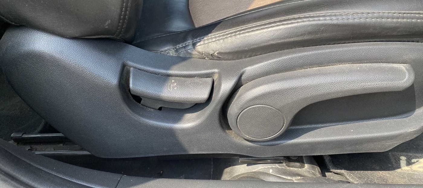 2018 Hyundai Elite i20 ASTA 1.2 (O), Petrol, Manual, 94,537 km, Driver Side Adjustment Panel