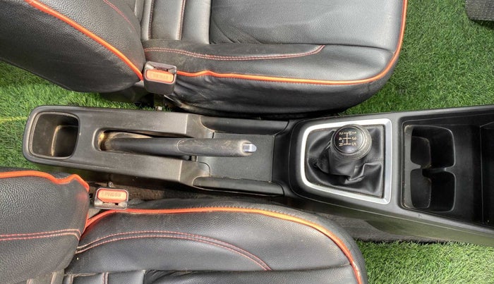 2019 Maruti Swift VXI, Petrol, Manual, 35,027 km, Gear Lever
