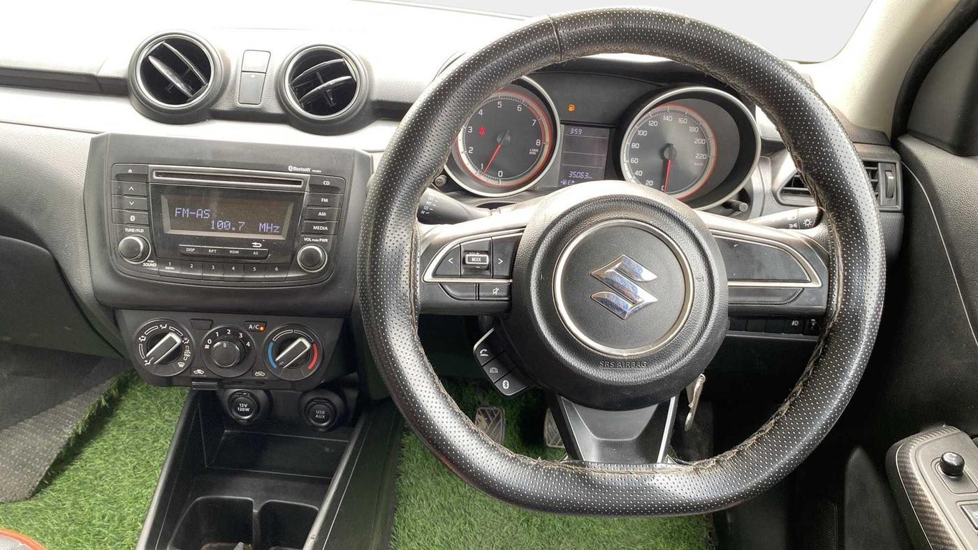 2019 Maruti Swift VXI, Petrol, Manual, 35,027 km, Steering Wheel Close Up