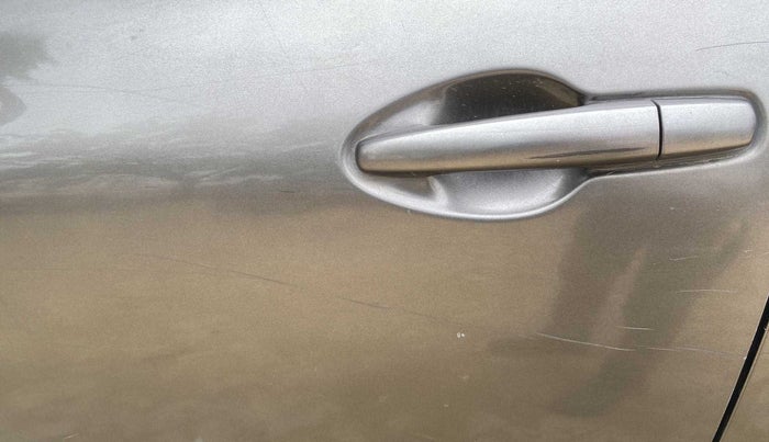 2019 Maruti Swift VXI, Petrol, Manual, 35,027 km, Front passenger door - Minor scratches