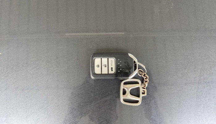 2022 Honda Amaze 1.5L I-DTEC VX, Diesel, Manual, 46,109 km, Key Close Up