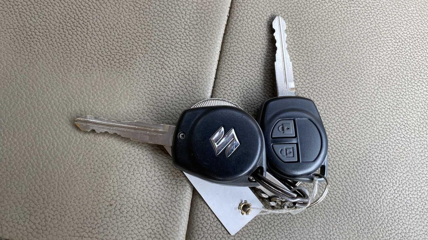 2012 Maruti Swift Dzire VXI, Petrol, Manual, 54,063 km, Key Close Up