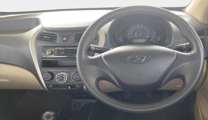 2016 Hyundai Eon ERA +, Petrol, Manual, 31,819 km, Steering Wheel Close Up