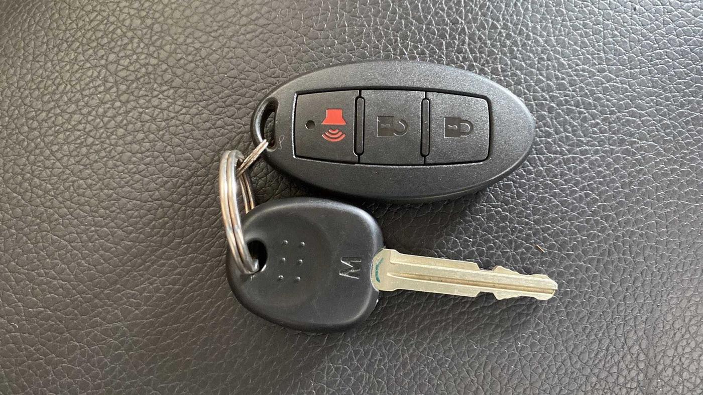 2016 Hyundai Eon ERA +, Petrol, Manual, 31,819 km, Key Close Up