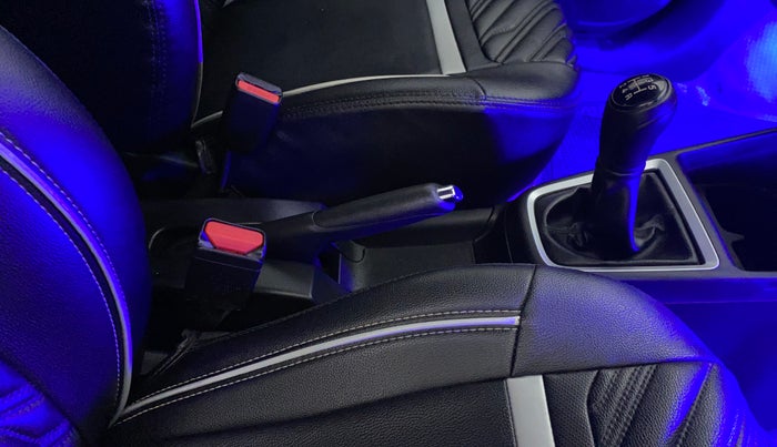 2021 Maruti Swift VXI, Petrol, Manual, 12,511 km, Gear Lever