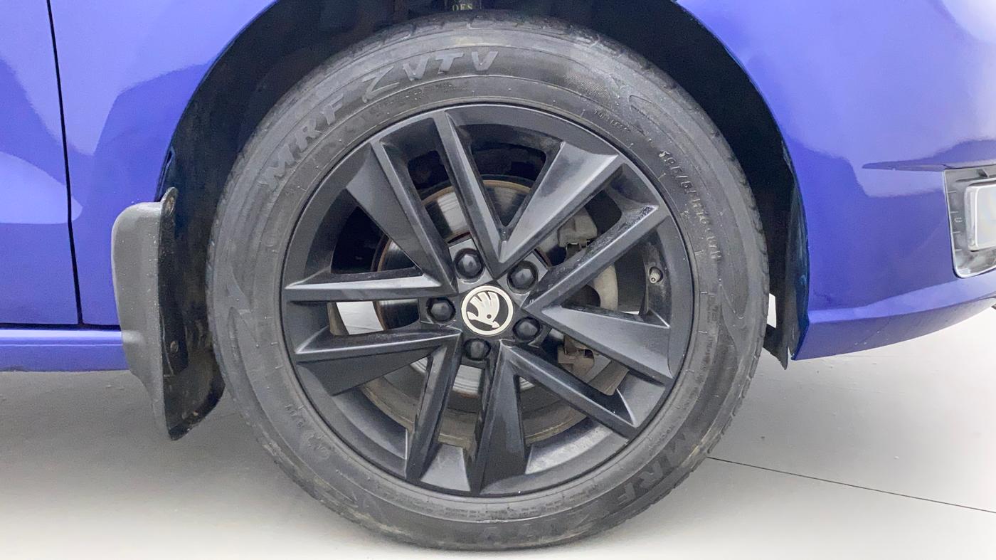 2019 Skoda Rapid AMBITION 1.6 MPI MT, Petrol, Manual, 76,795 km, Right Front Wheel