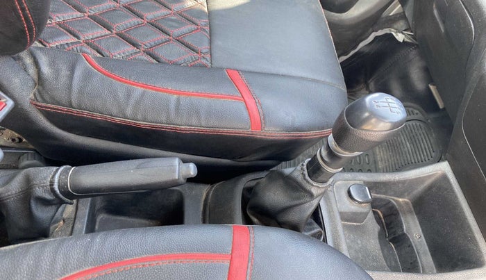 2018 Renault Kwid RXT 1.0, CNG, Manual, 61,024 km, Gear Lever