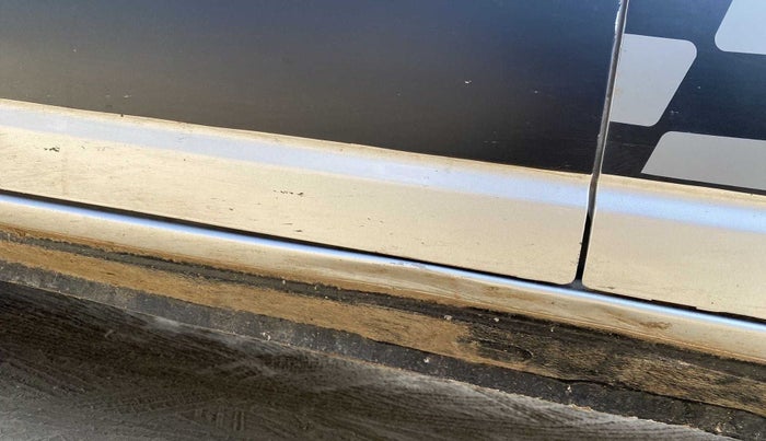 2018 Renault Kwid RXT 1.0, CNG, Manual, 61,024 km, Left running board - Slightly dented