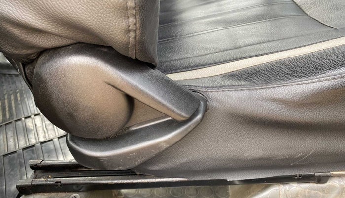 2016 Maruti Baleno DELTA PETROL 1.2, Petrol, Manual, 71,179 km, Driver Side Adjustment Panel
