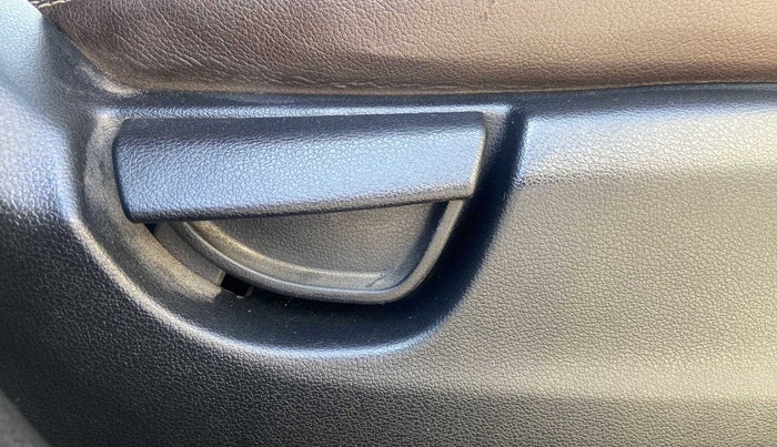 2019 Hyundai NEW SANTRO SPORTZ MT, Petrol, Manual, 17,538 km, Driver Side Adjustment Panel