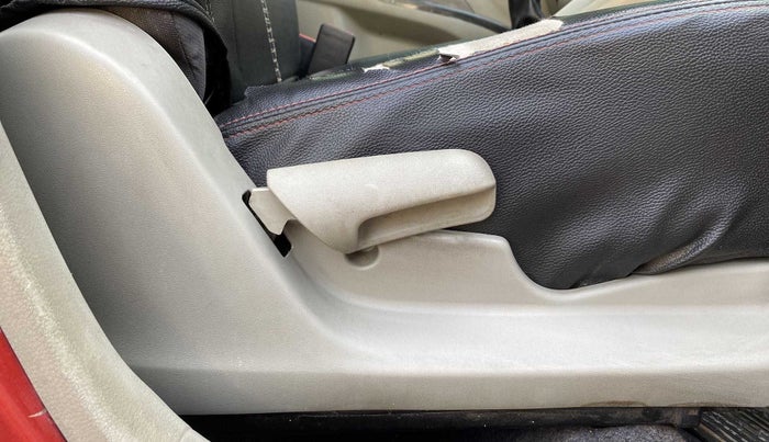 2014 Maruti Celerio ZXI, Petrol, Manual, 98,083 km, Driver Side Adjustment Panel