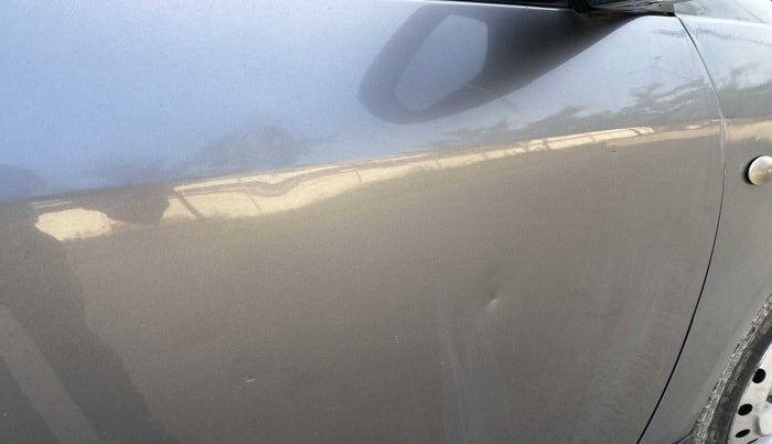 2013 Maruti Swift LXI, Petrol, Manual, 93,357 km, Driver-side door - Slightly dented