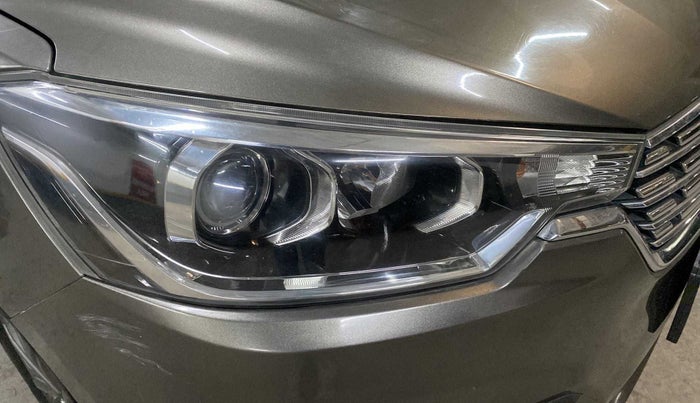 2020 Maruti Ertiga ZXI SHVS, Petrol, Manual, 36,917 km, Right headlight - Minor scratches
