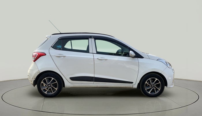 2017 Hyundai Grand i10 SPORTZ (O) AT 1.2 KAPPA VTVT, Petrol, Automatic, 50,111 km, Right Side View