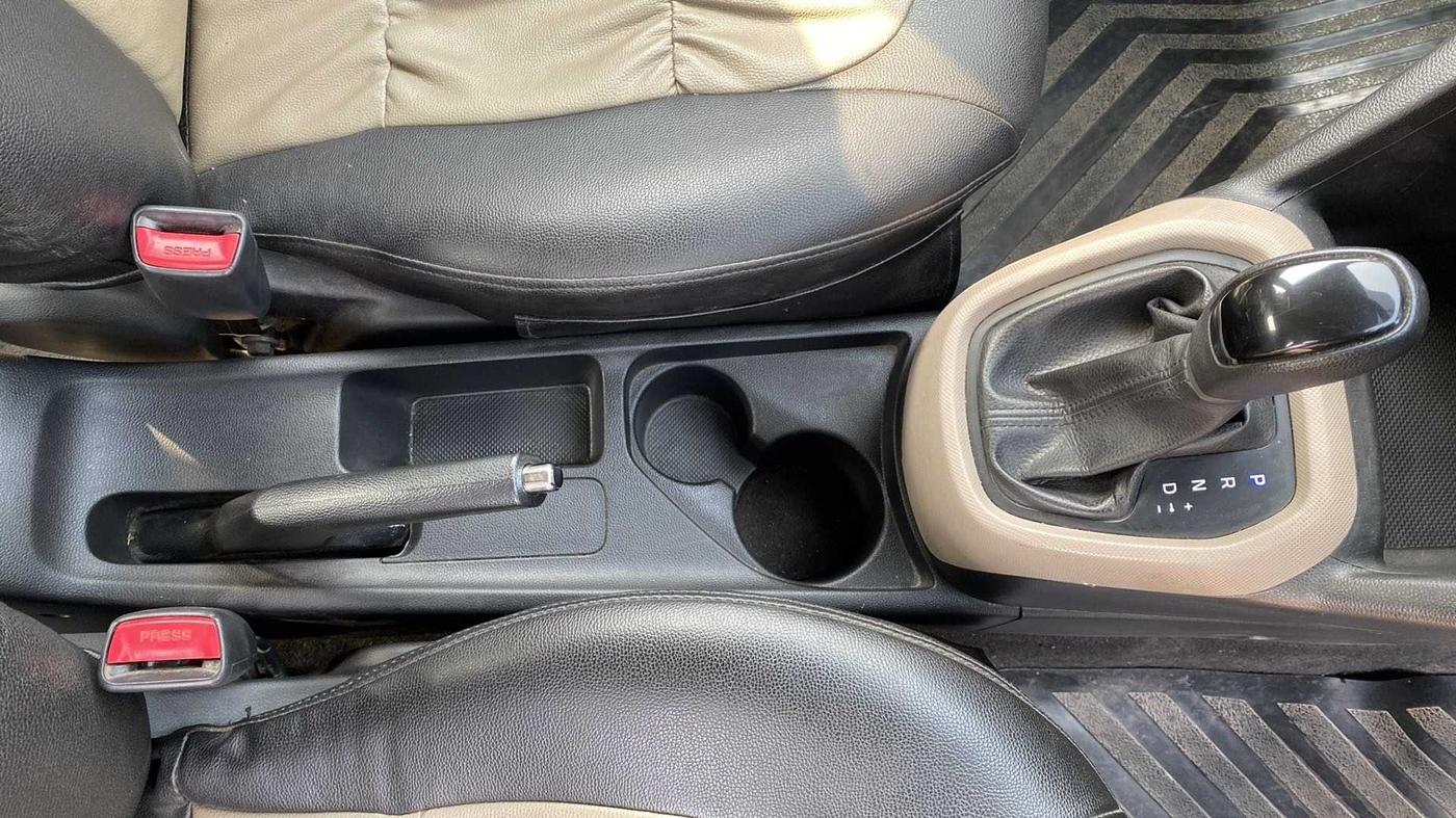 2017 Hyundai Grand i10 SPORTZ (O) AT 1.2 KAPPA VTVT, Petrol, Automatic, 50,111 km, Gear Lever