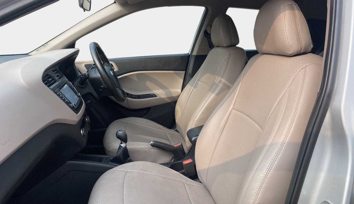2017 Hyundai Elite i20 ASTA 1.2 (O), Petrol, Manual, 74,303 km, Right Side Front Door Cabin