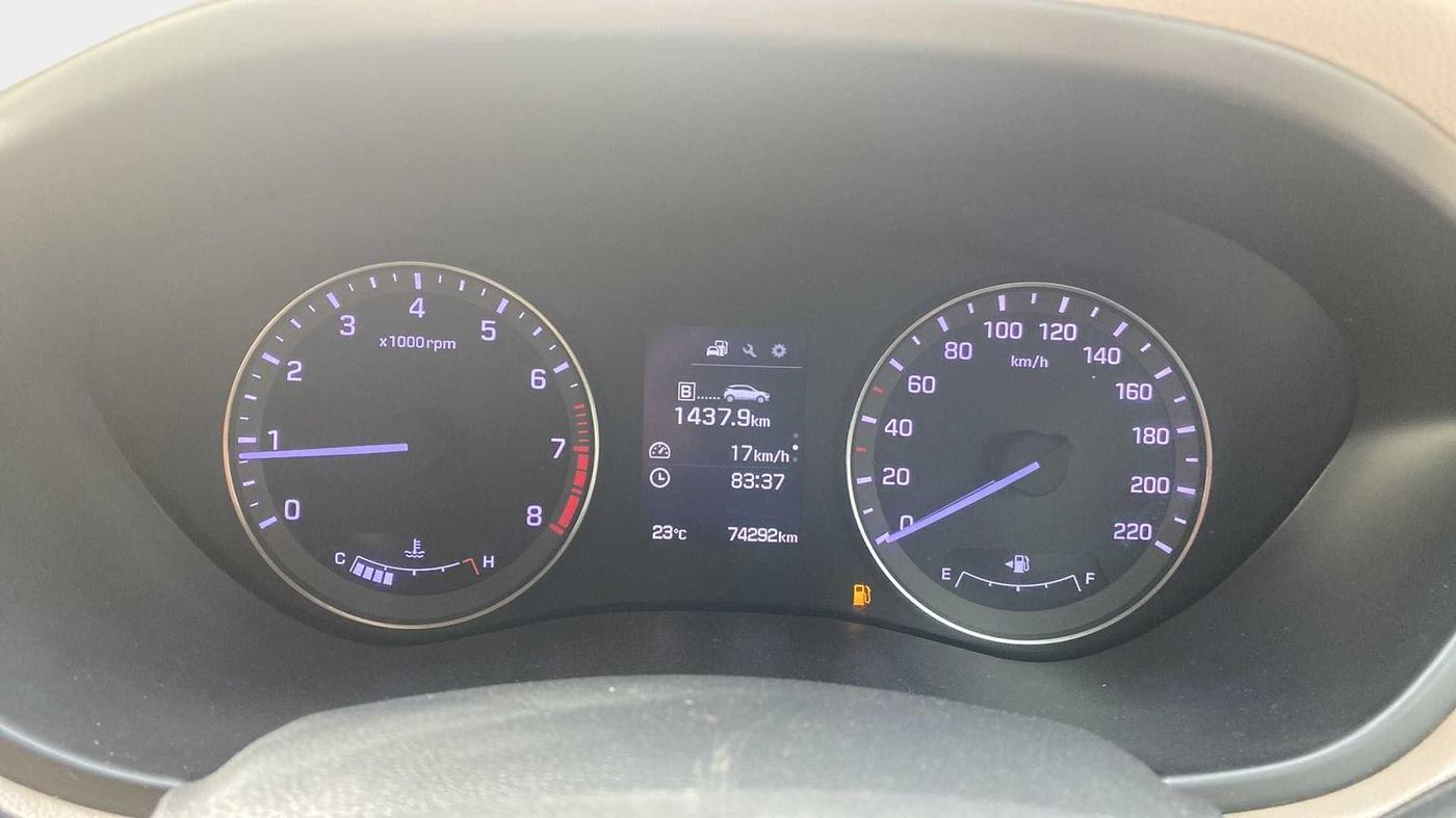 2017 Hyundai Elite i20 ASTA 1.2 (O), Petrol, Manual, 74,303 km, Odometer Image