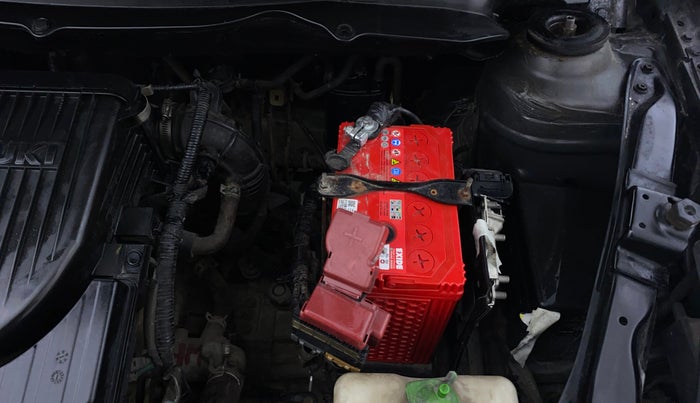 2013 Maruti Swift VXI, Petrol, Manual, 95,051 km, Engine View - Left