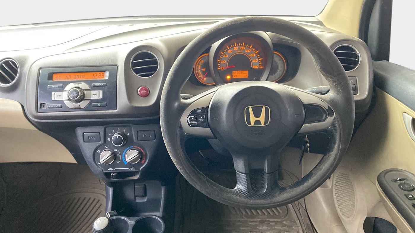 2012 Honda Brio V MT, Petrol, Manual, 59,713 km, Steering Wheel Close Up