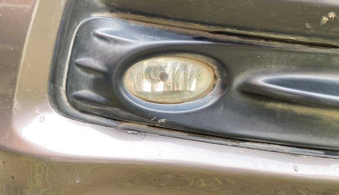 2012 Honda Brio V MT, Petrol, Manual, 59,713 km, Right fog light - Not working