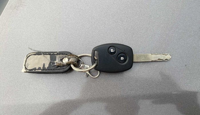 2012 Honda Brio V MT, Petrol, Manual, 59,713 km, Key Close Up