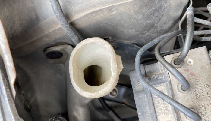 2012 Honda Brio V MT, Petrol, Manual, 59,713 km, Front windshield - Wiper bottle cap missing