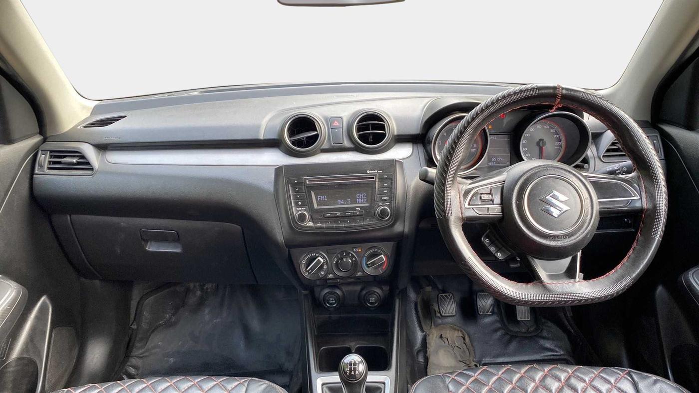 2019 Maruti Swift VXI, CNG, Manual, 85,761 km, Dashboard
