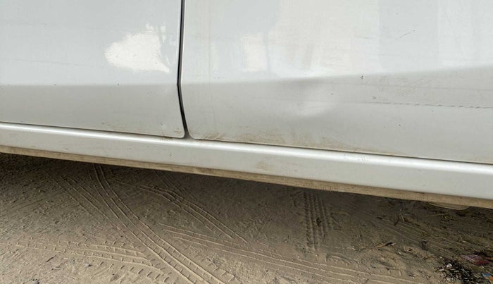 2015 Maruti Alto 800 LXI, Petrol, Manual, 45,518 km, Left running board - Minor scratches