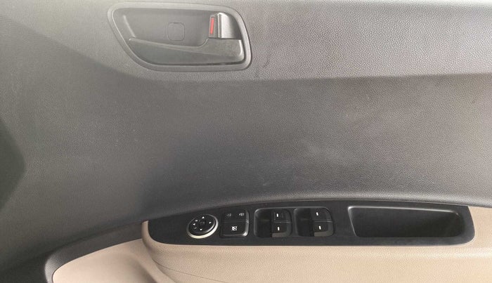 2013 Hyundai Grand i10 MAGNA 1.2 KAPPA VTVT, Petrol, Manual, 93,041 km, Driver Side Door Panels Control