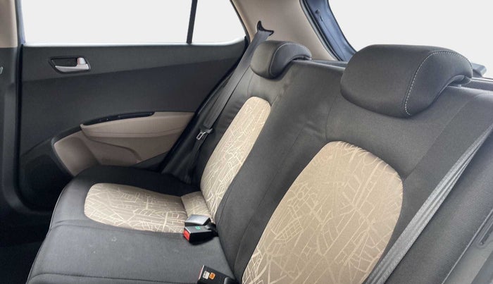 2016 Hyundai Grand i10 ASTA (O) AT 1.2 KAPPA VTVT, Petrol, Automatic, 26,892 km, Right Side Rear Door Cabin
