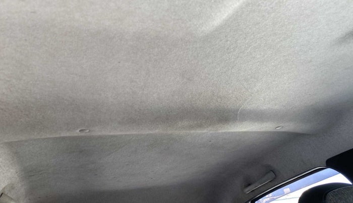 2018 Renault Kwid RXT 1.0 (O), Petrol, Manual, 85,839 km, Ceiling - Roof lining minor dirty