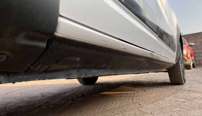 2018 Renault Kwid RXT 1.0 (O), Petrol, Manual, 85,839 km, Right running board - Slightly dented