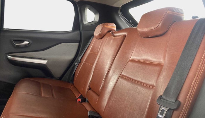 2021 Nissan MAGNITE XV TURBO CVT, Petrol, Automatic, 24,631 km, Right Side Rear Door Cabin