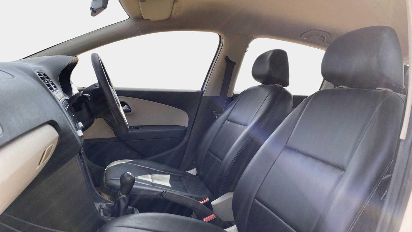 2013 Volkswagen Polo COMFORTLINE 1.2L, Diesel, Manual, 83,777 km, Right Side Front Door Cabin