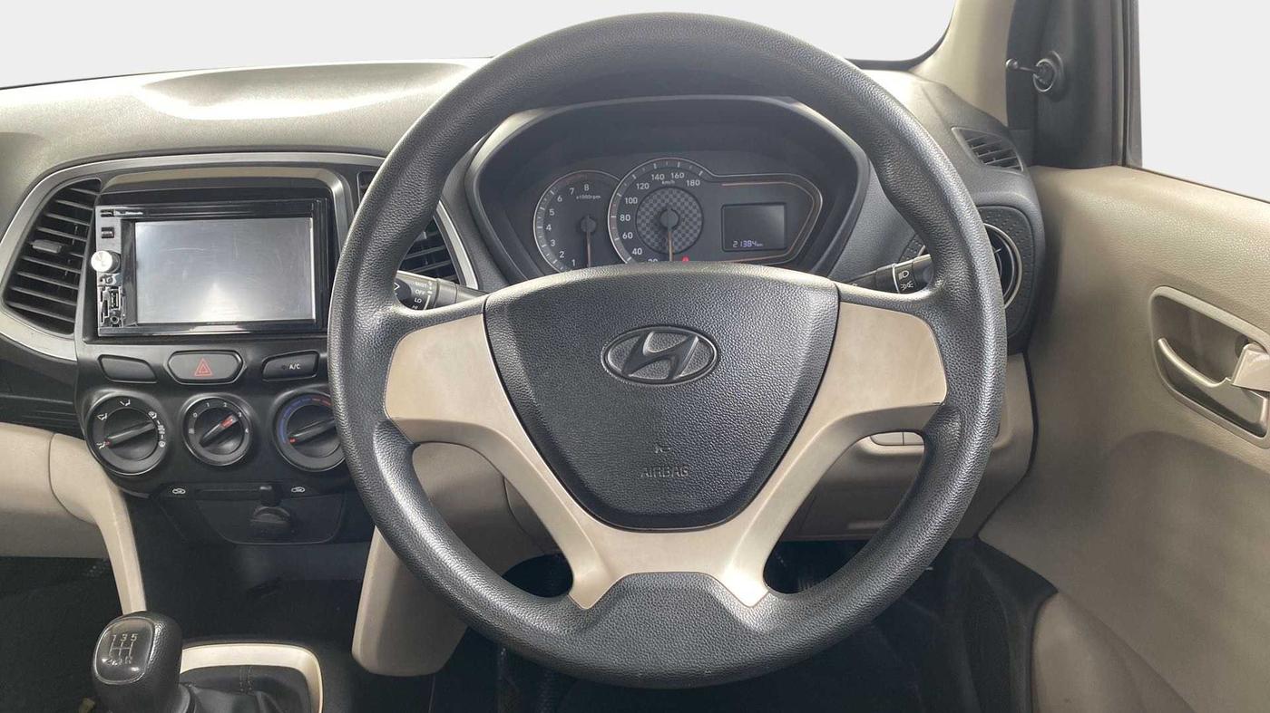 2019 Hyundai NEW SANTRO MAGNA, Petrol, Manual, 21,560 km, Steering Wheel Close Up