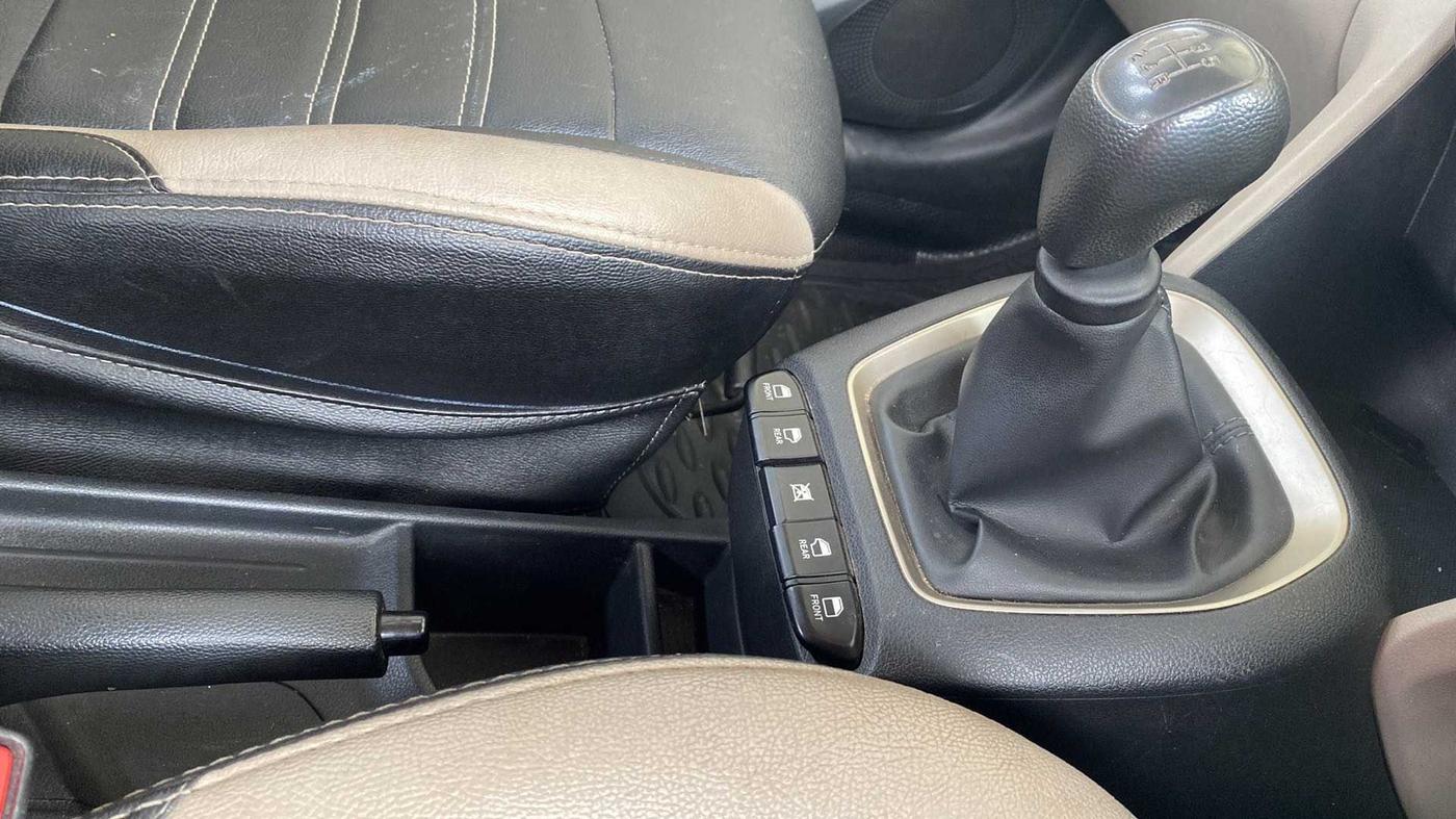 2019 Hyundai NEW SANTRO MAGNA, Petrol, Manual, 21,560 km, Gear Lever