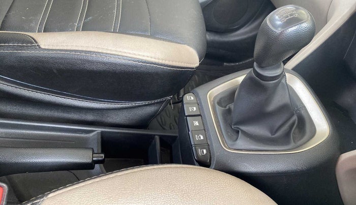 2019 Hyundai NEW SANTRO MAGNA, Petrol, Manual, 21,560 km, Gear Lever