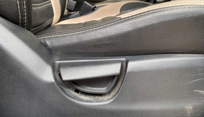 2019 Hyundai NEW SANTRO MAGNA, Petrol, Manual, 21,560 km, Driver Side Adjustment Panel