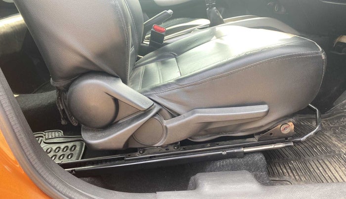 2015 Maruti Baleno ALPHA PETROL 1.2, Petrol, Manual, 64,619 km, Driver Side Adjustment Panel