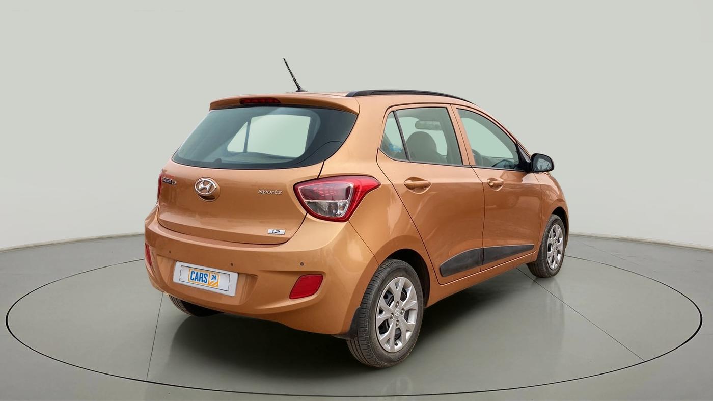 2016 Hyundai Grand i10 SPORTZ 1.2 KAPPA VTVT, Petrol, Manual, 26,870 km, Right Back Diagonal