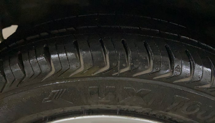 2019 Hyundai NEW SANTRO SPORTZ CNG, CNG, Manual, 76,318 km, Right Rear Tyre Tread