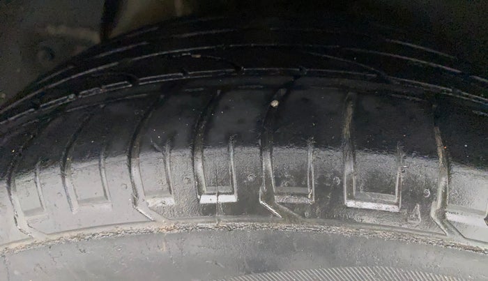 2018 Hyundai Creta SX AT 1.6 DIESEL, Diesel, Automatic, 94,599 km, Right Rear Tyre Tread