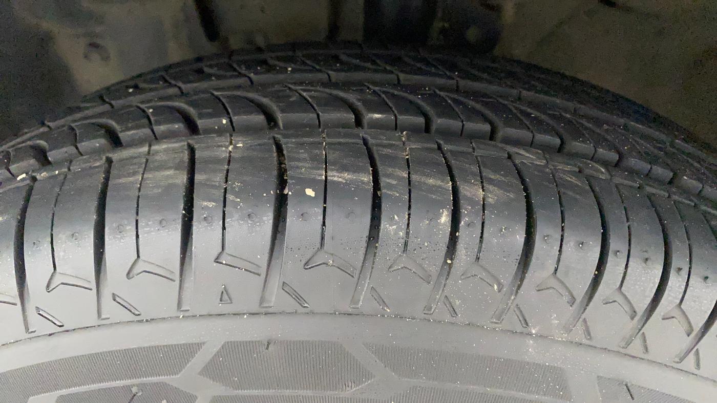 2015 Nissan Micra Active XL, Petrol, Manual, 1,02,132 km, Left Front Tyre Tread