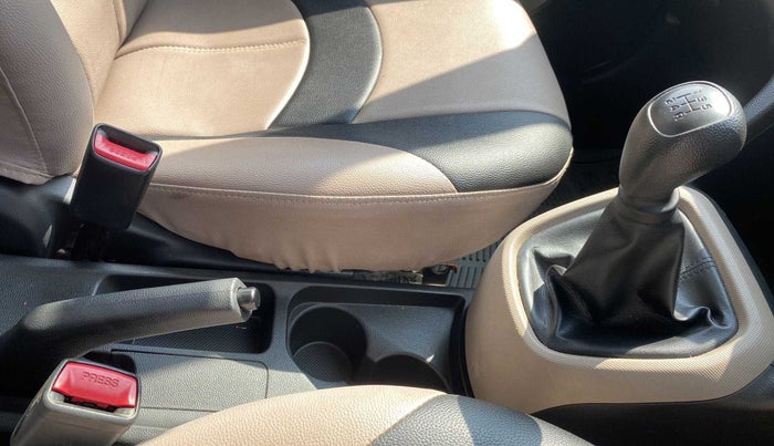 2019 Hyundai Grand i10 MAGNA 1.2 KAPPA VTVT, Petrol, Manual, 26,464 km, Gear Lever