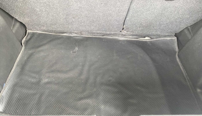 2017 Maruti Baleno ZETA CVT PETROL 1.2, Petrol, Automatic, 43,316 km, Boot Inside