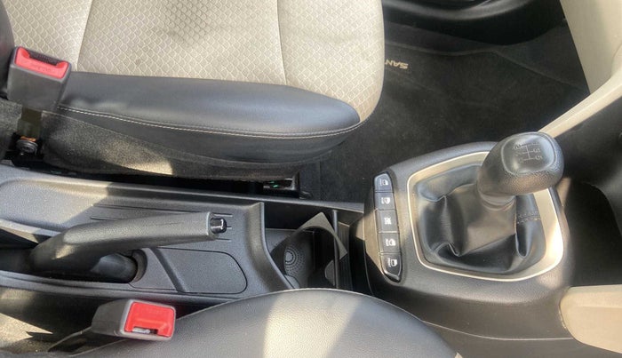 2019 Hyundai NEW SANTRO MAGNA, Petrol, Manual, 21,302 km, Gear Lever