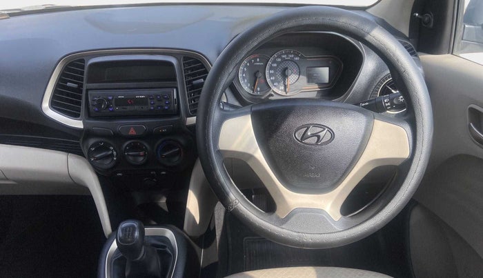 2019 Hyundai NEW SANTRO MAGNA, Petrol, Manual, 21,302 km, Steering Wheel Close Up