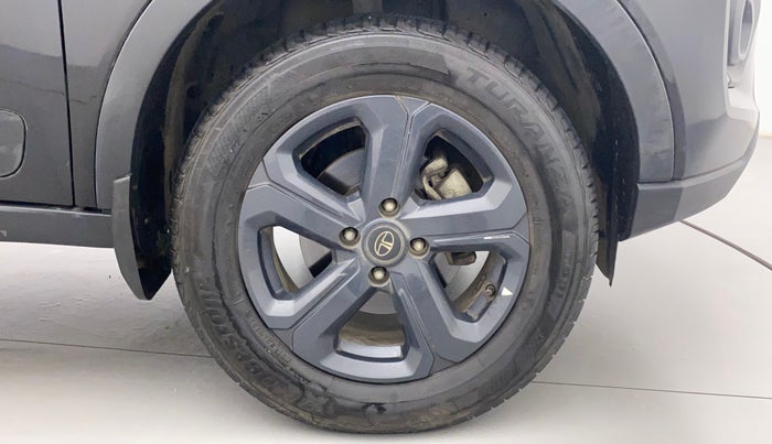 2022 Tata NEXON XZA PLUS PETROL DARK EDITION, Petrol, Automatic, 16,554 km, Right Front Wheel