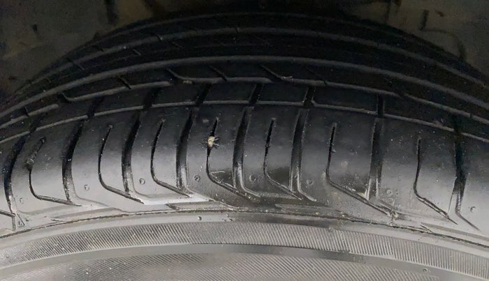 2022 Tata NEXON XZA PLUS PETROL DARK EDITION, Petrol, Automatic, 16,554 km, Right Front Tyre Tread