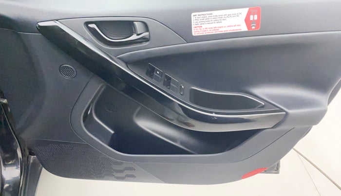 2022 Tata NEXON XZA PLUS PETROL DARK EDITION, Petrol, Automatic, 16,554 km, Driver Side Door Panels Control